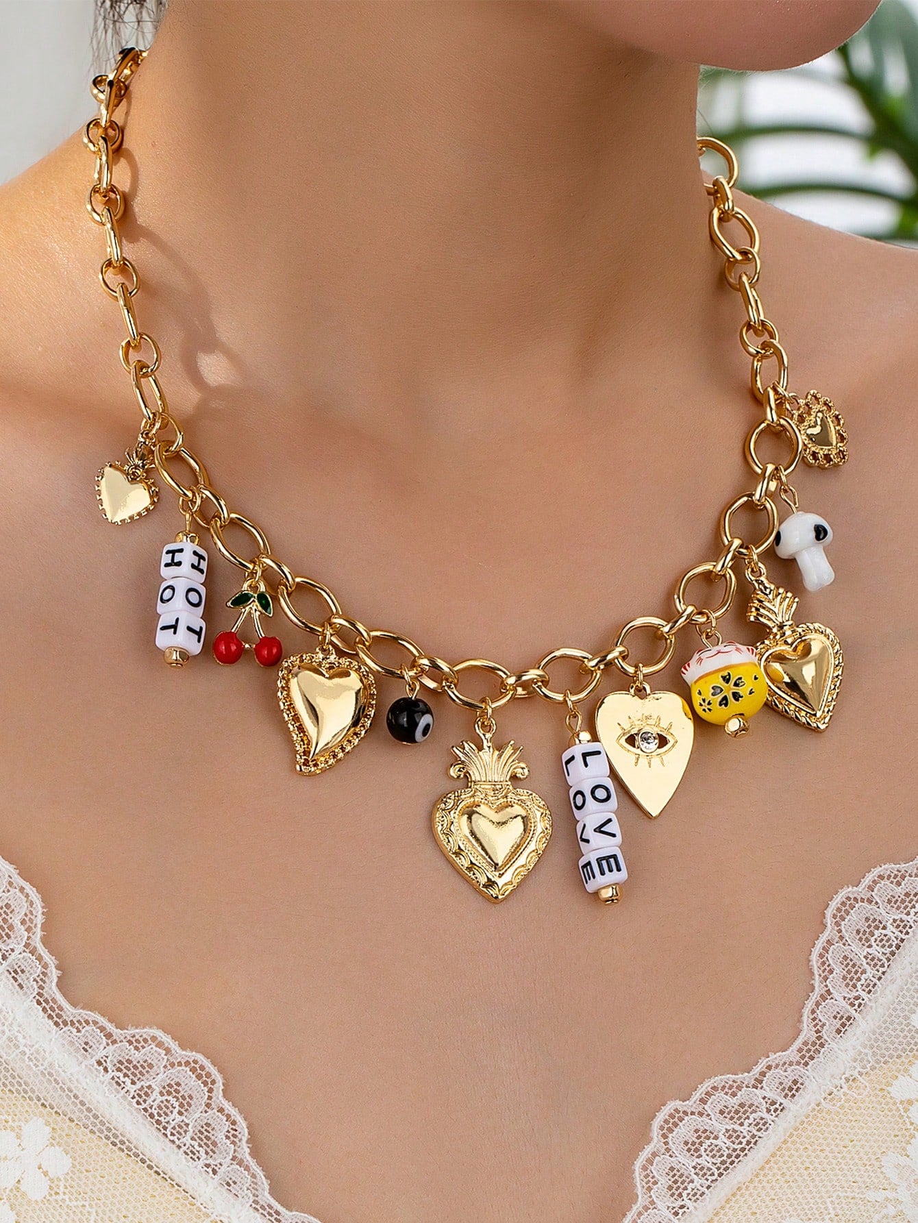 Tasse à thé en céramique fleurie avec collier pendentif cœur