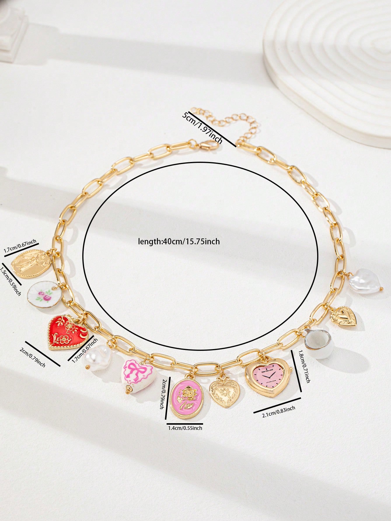 Collier pendentif cœur céramique, breloques multiples