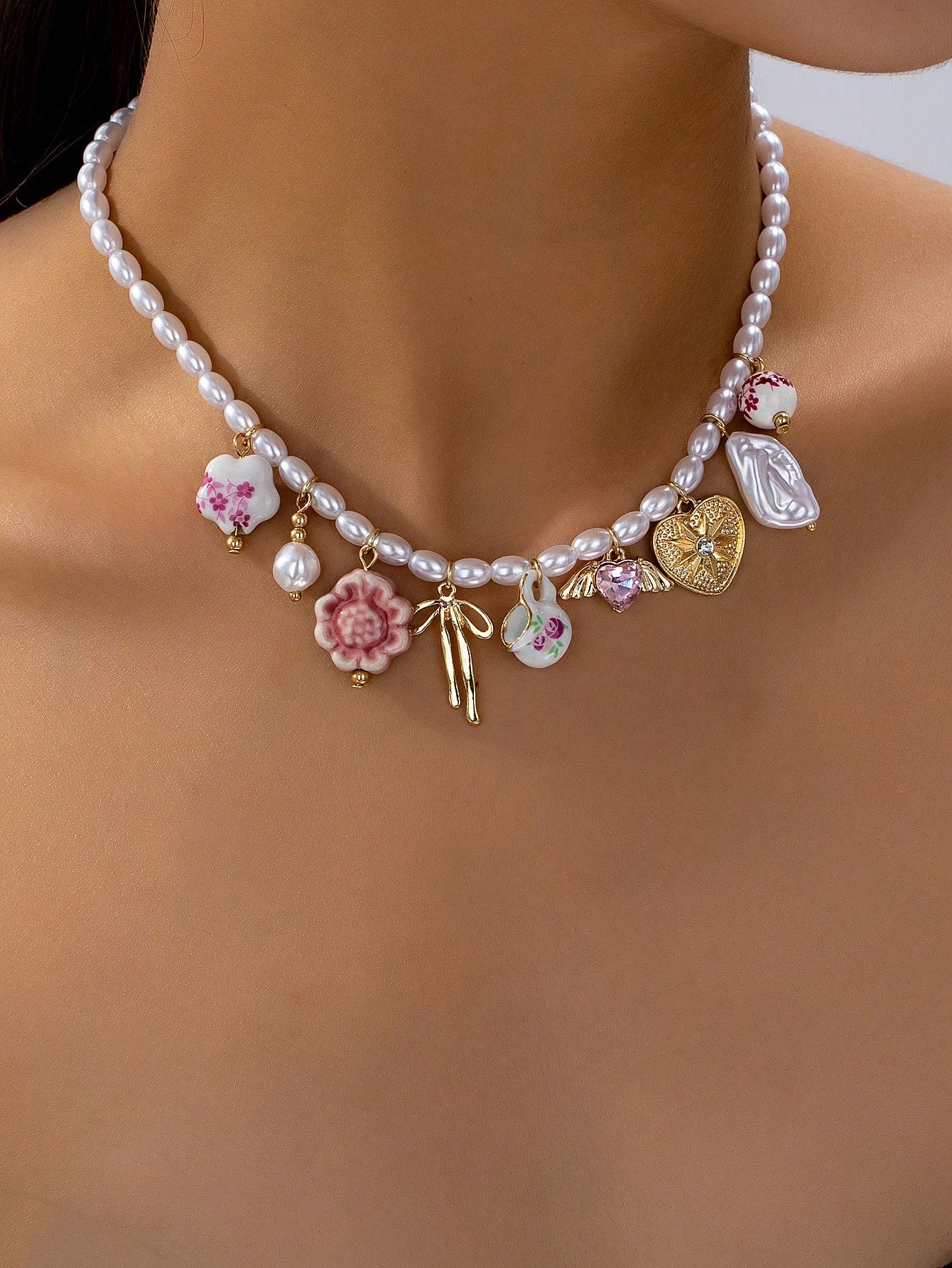 Tasse à thé en céramique fleurie avec collier pendentif cœur