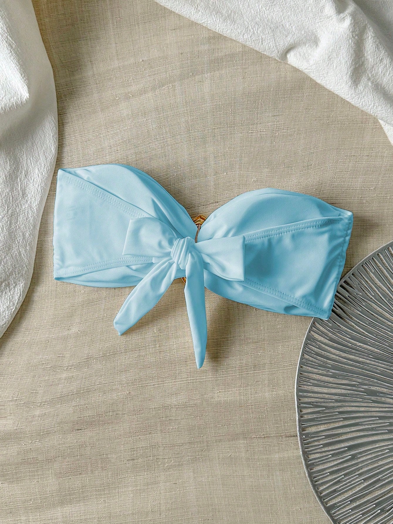 Soutien-gorge de bain sexy avec décoration métallique, couleur unie