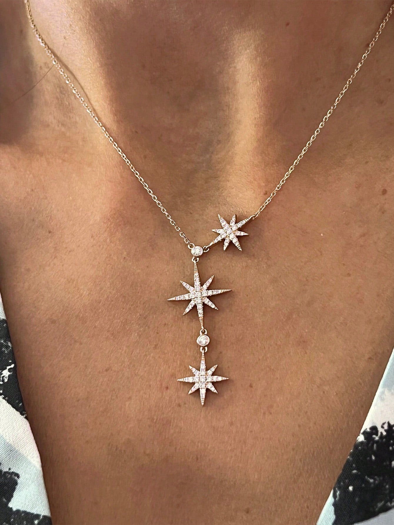 Collier ras-de-cou étoile zirconia pour femme