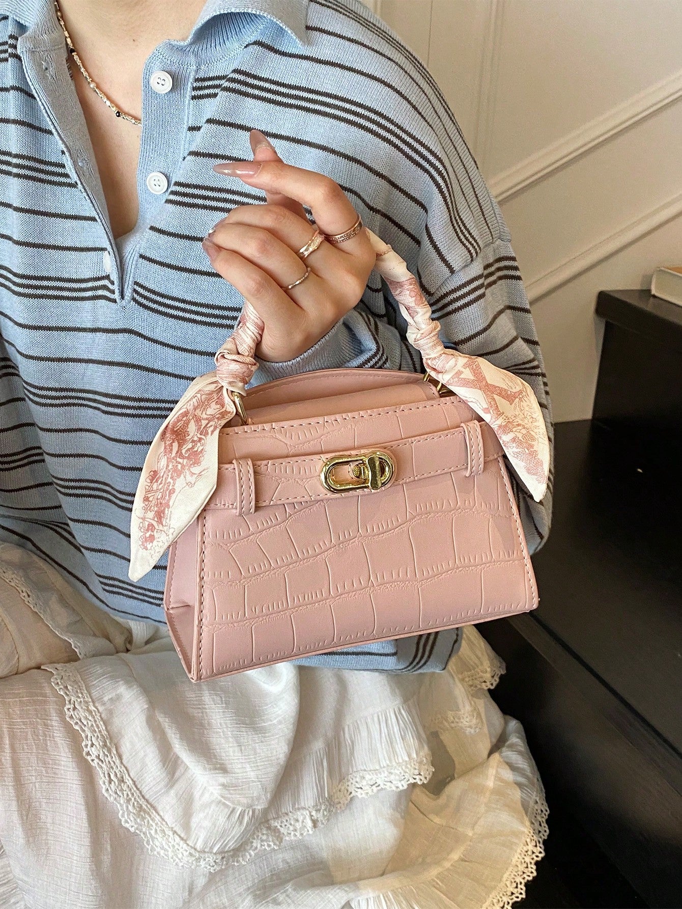 Sac à main femme PU motif crocodile, sangle ajustable, fermeture magnétique