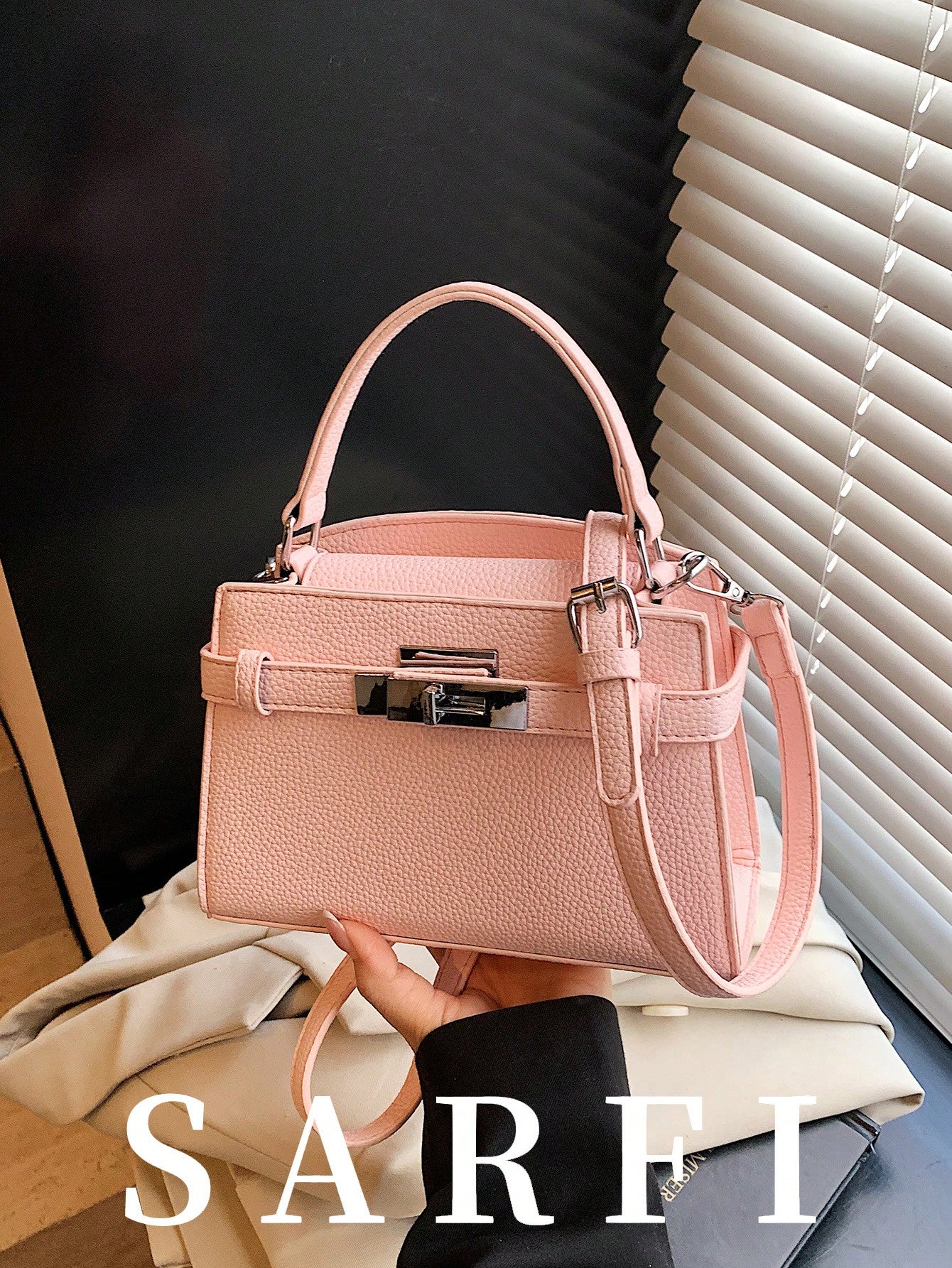Sac à main femme motif litchi, sangle réglable, cuir haute gamme