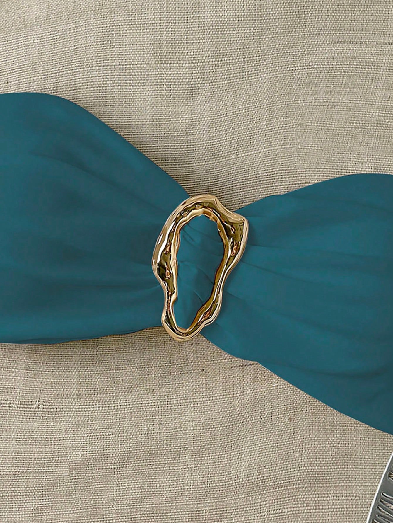 Top de bikini bandeau femme uni avec décoration métallique