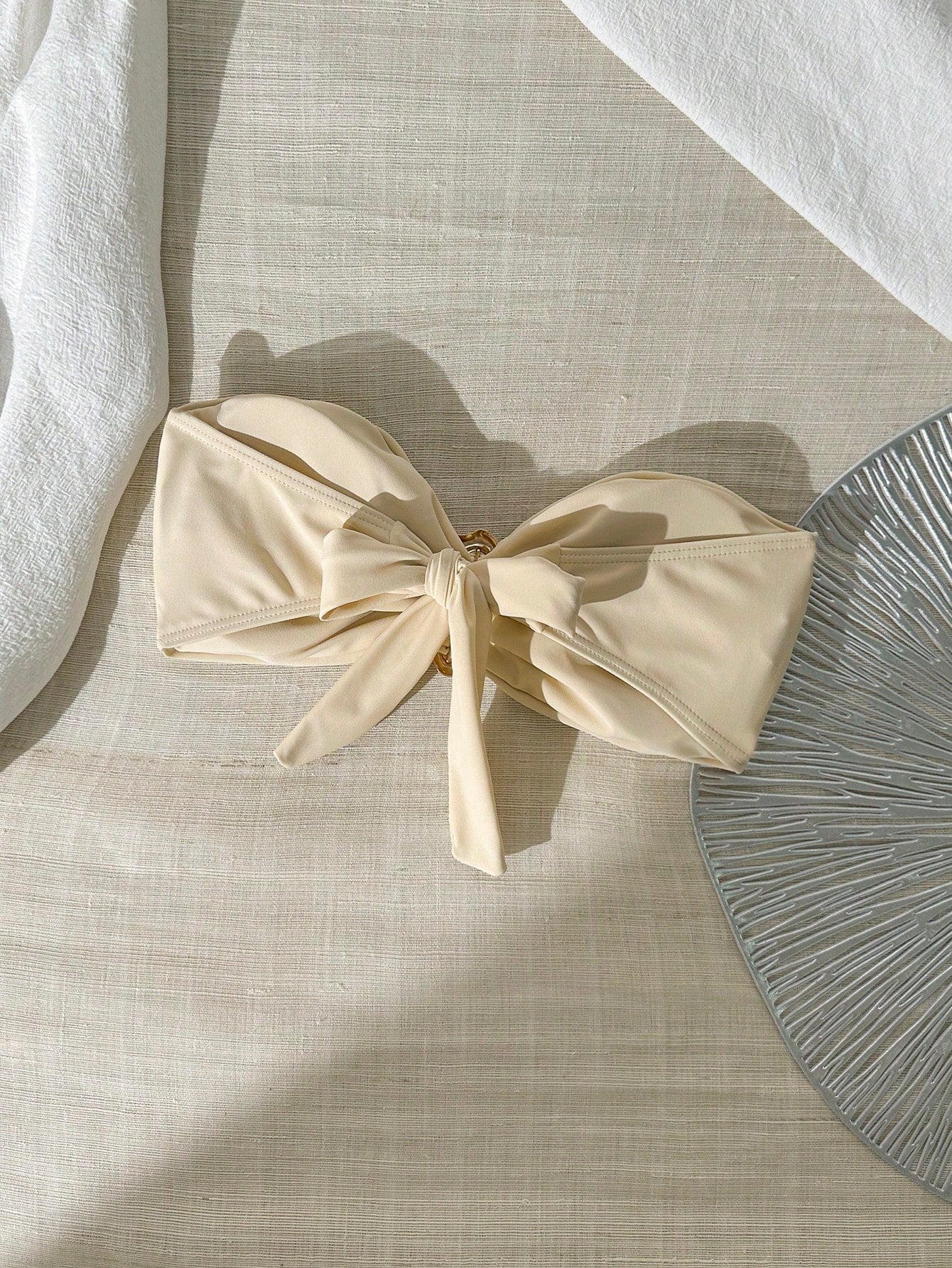 Top de bikini bandeau femme, couleur unie, décoration métallique