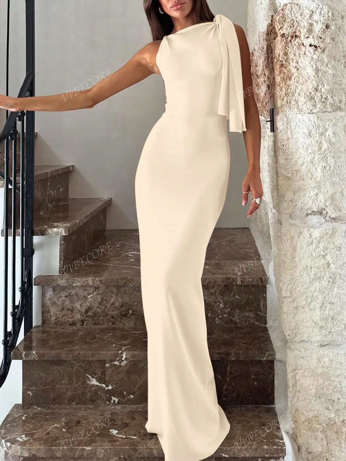 Robe longue femme sans manches col asymétrique été