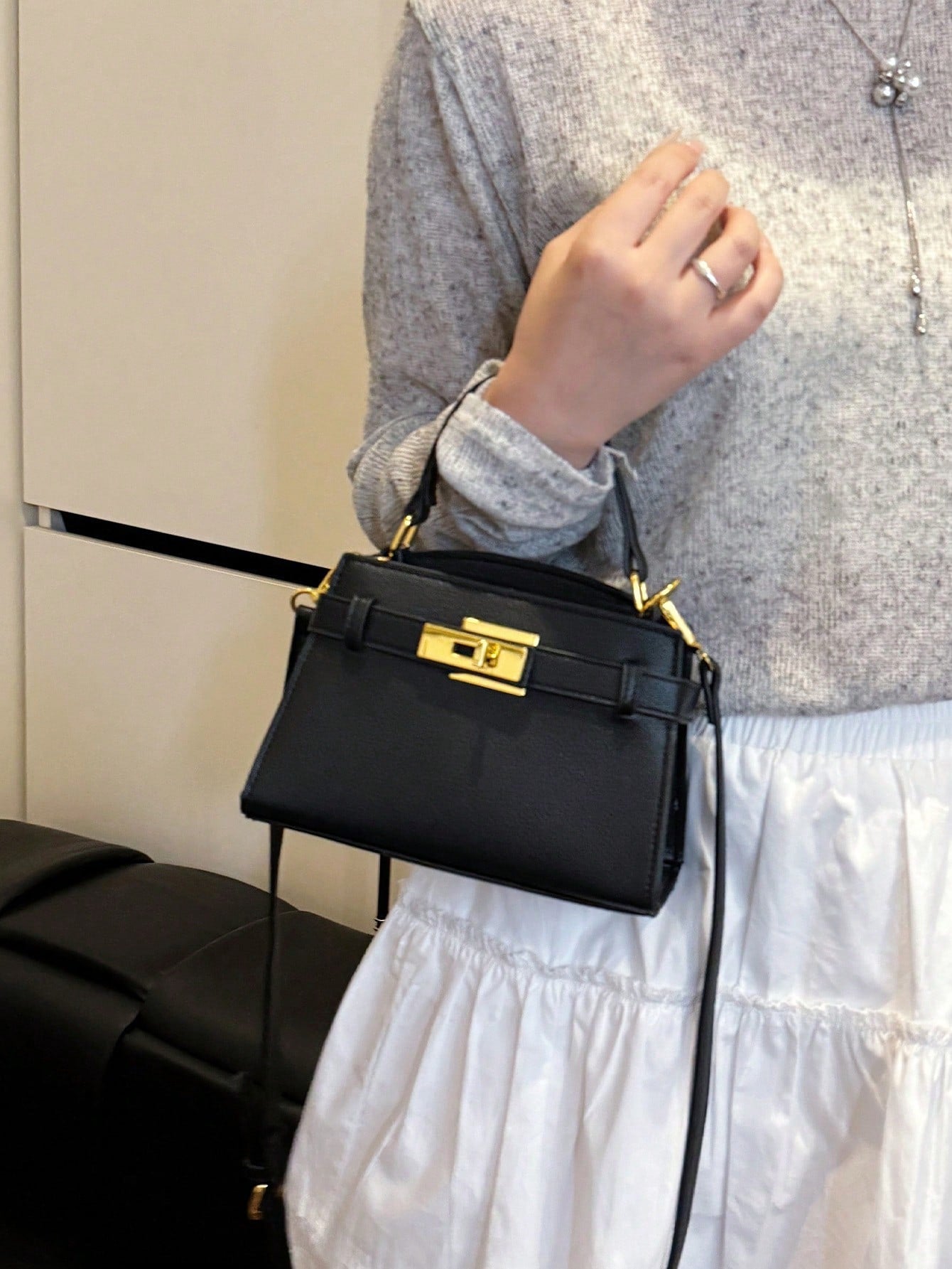 Sac à main femme PU motif litchi, sangle réglable, fermeture magnétique