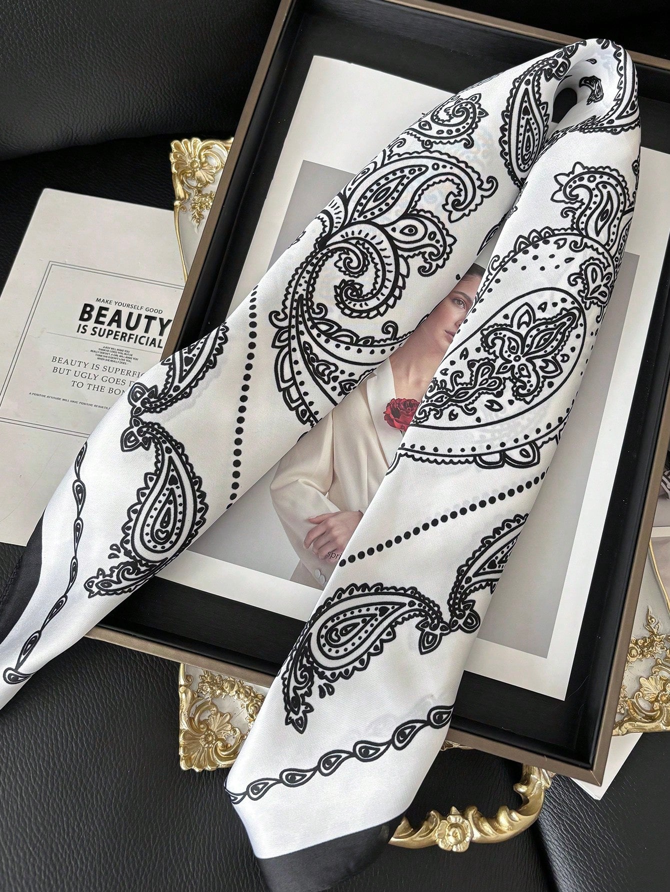 Foulard carré satin 70x70cm imprimé bandana pour femmes
