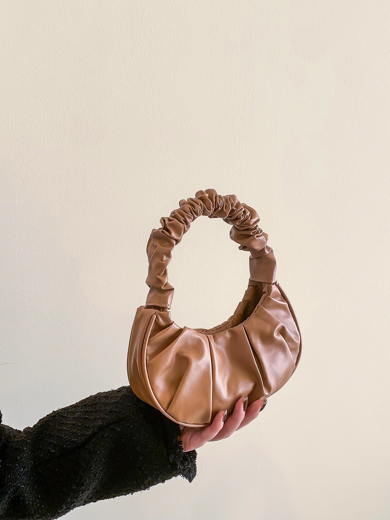 Sac bandoulière femme plissé en croissant