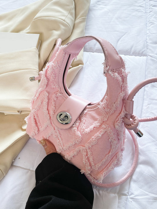 Sac hobo mini léger en cuir rose avec fermoir torsadé