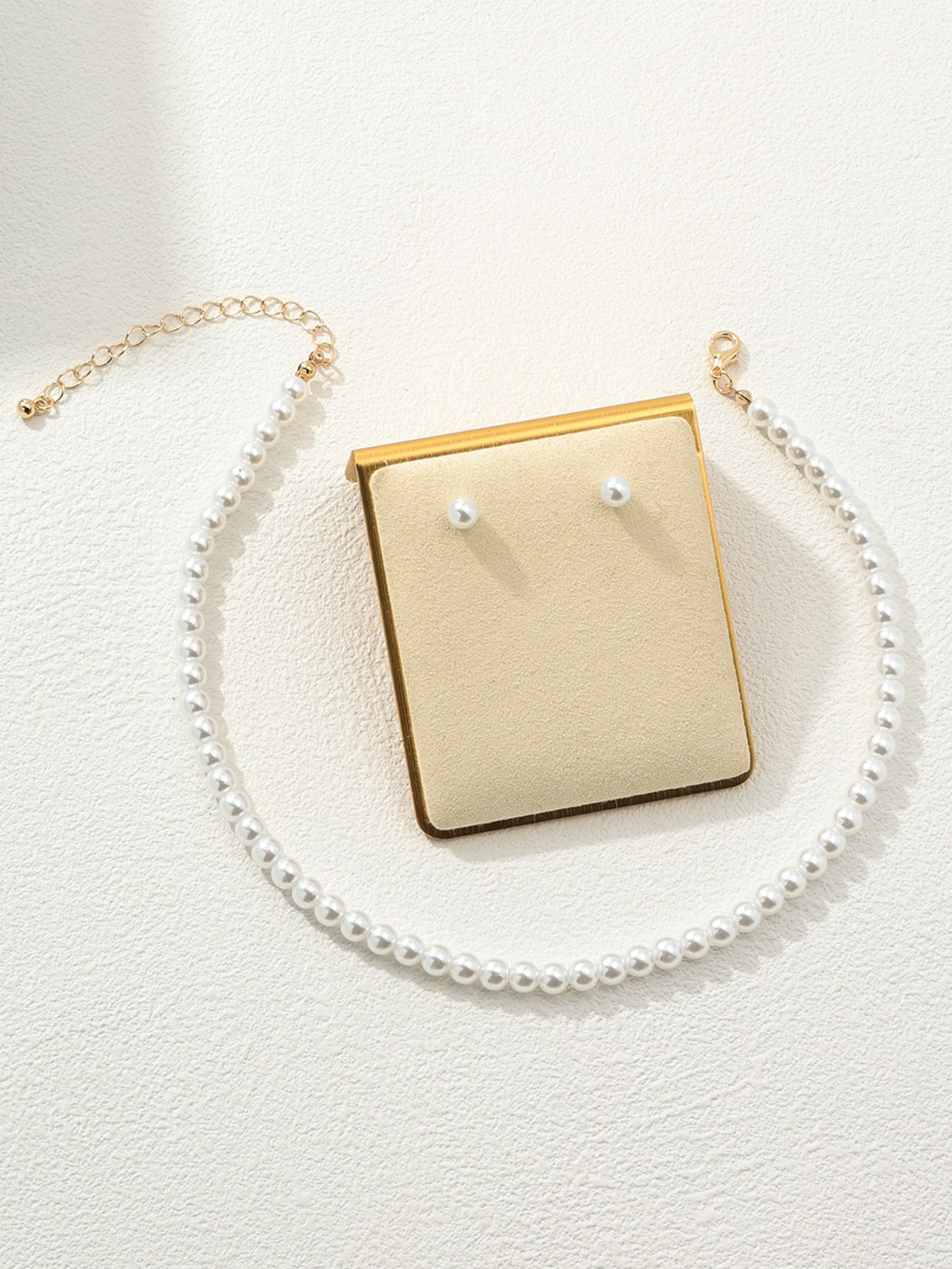 Ensemble Collier et Boucles d'Oreilles Perles Blanches Fausses