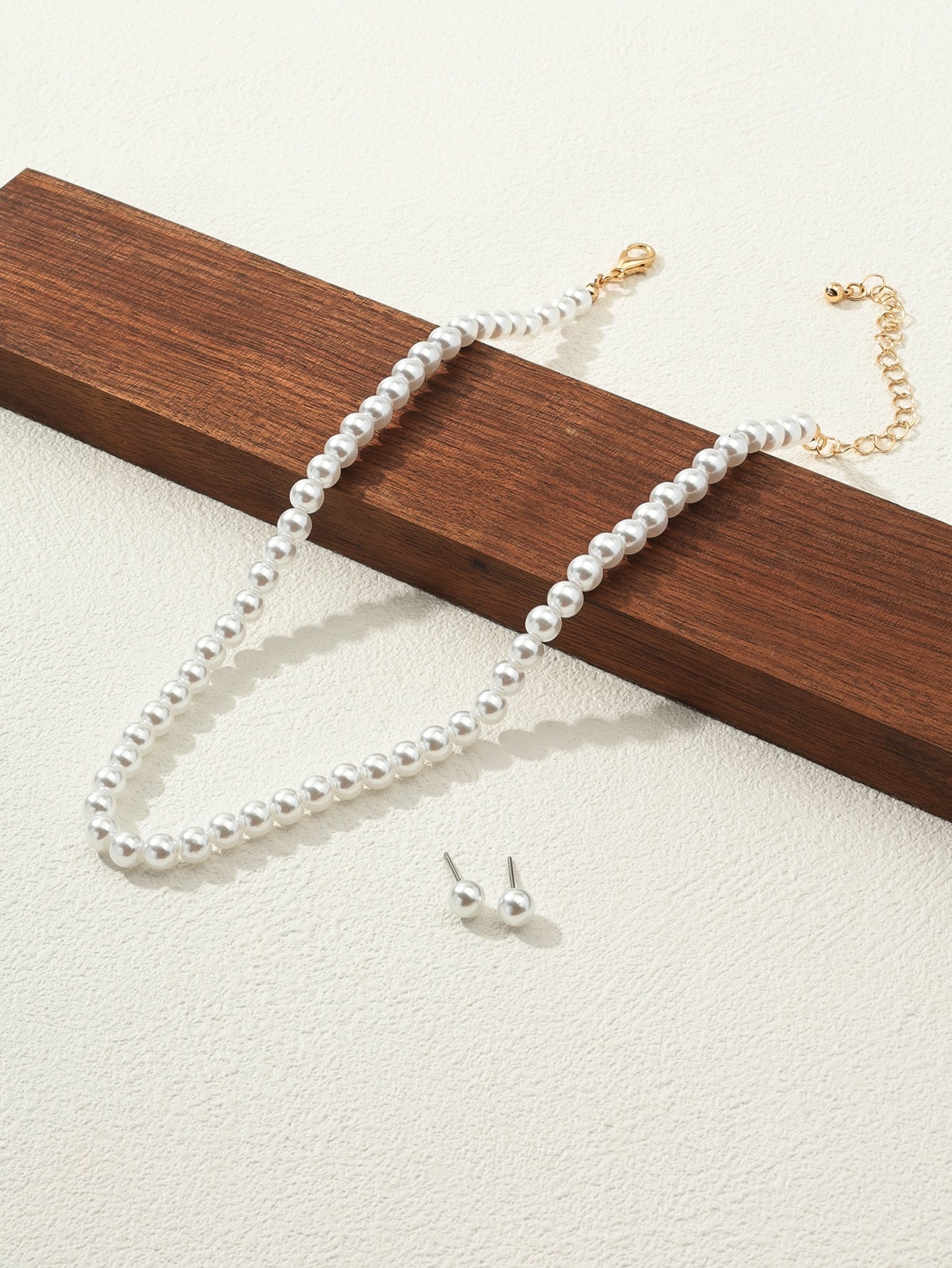 Ensemble Collier et Boucles d'Oreilles Perles Blanches Fausses