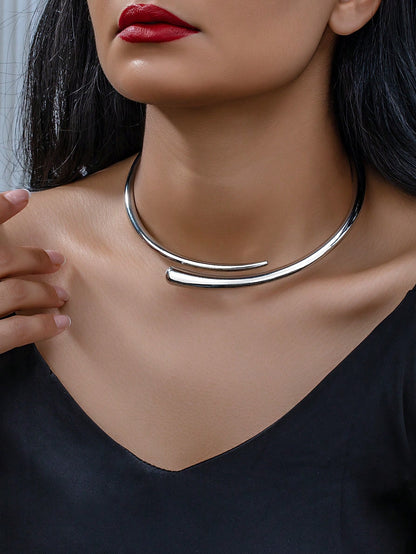 Collier ras-de-cou géométrique doré pour femmes