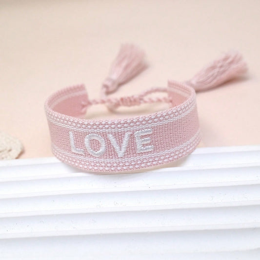 Bracelet tressé franges lettre d'amour brodée