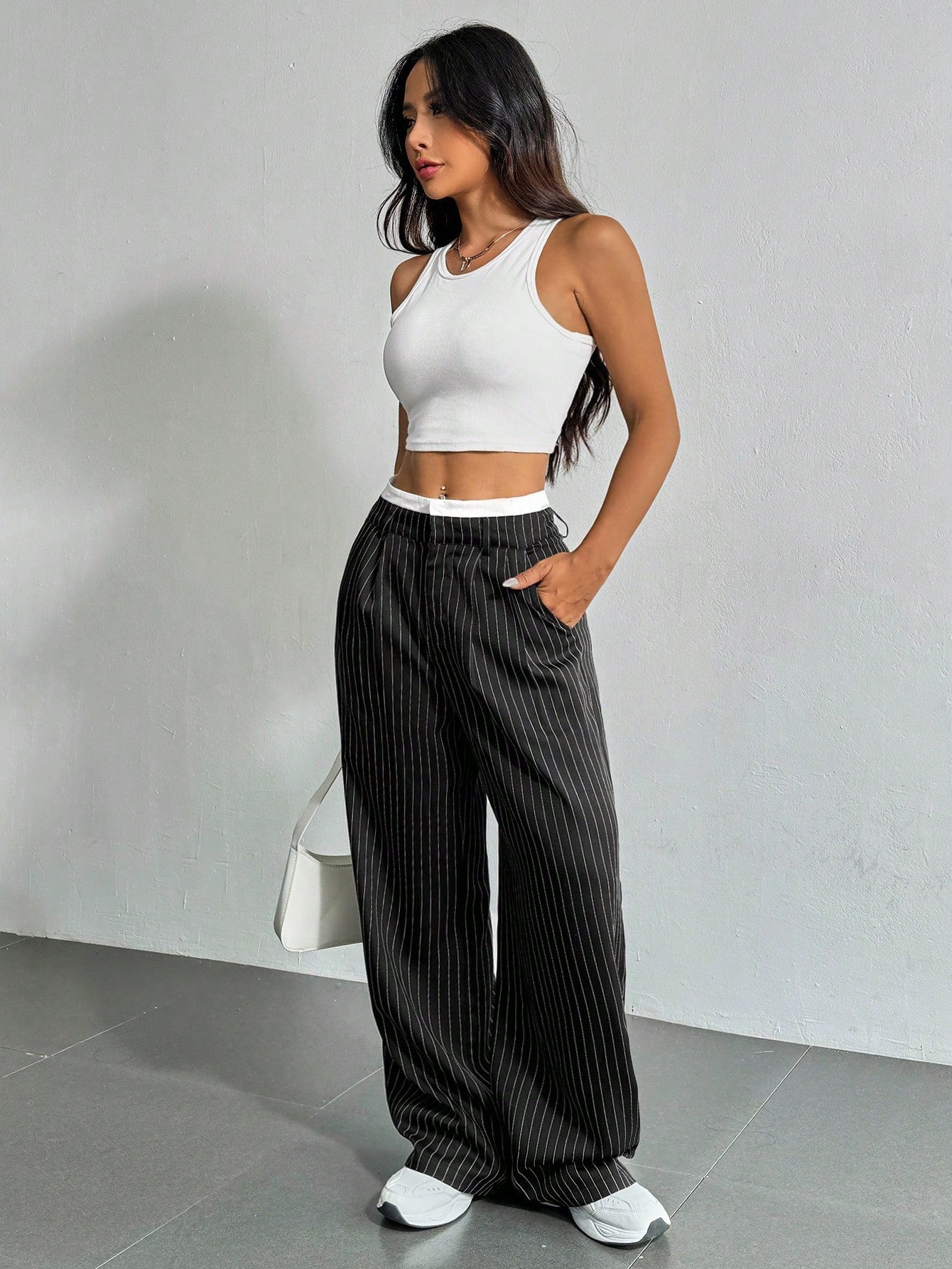 Pantalon costume femme taille haute rayures larges