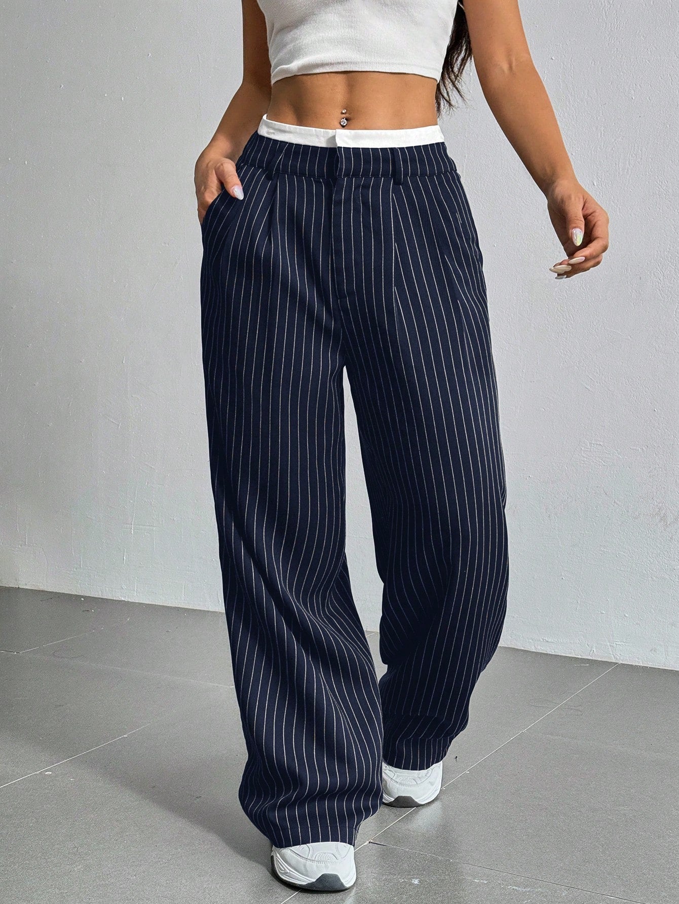 Pantalon costume femme large plissé bande couleur