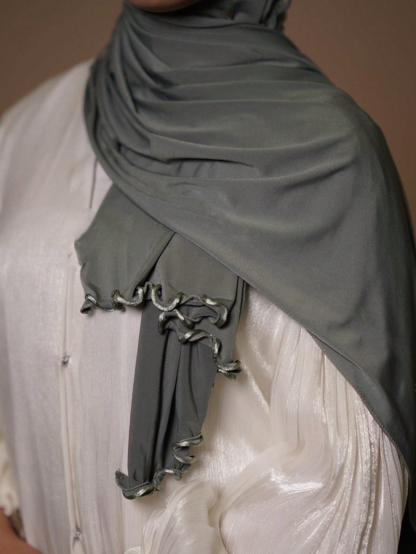 Hijab en viscose doux avec bordure ondulée - Foulard voile quotidien
