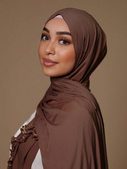 Foulard doux tricoté avec bordure ondulée pour femmes