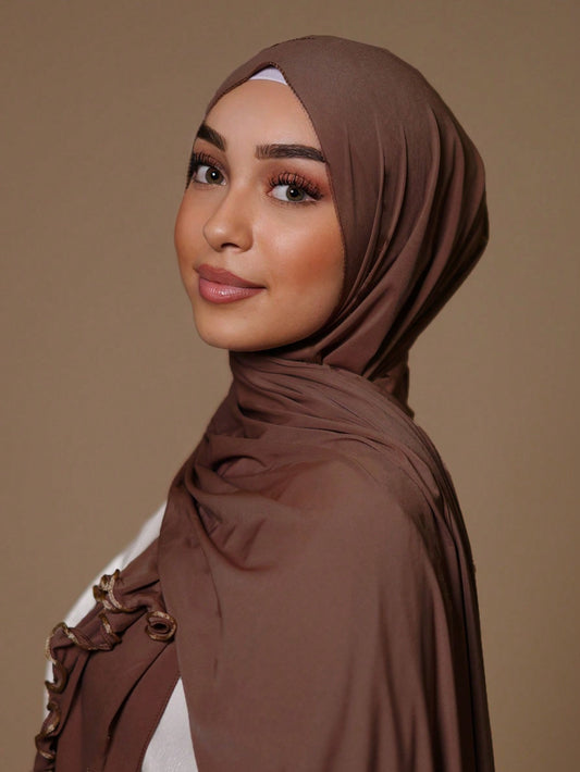 Foulard doux tricoté avec bordure ondulée pour femmes