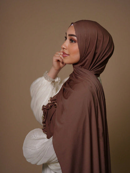 Foulard doux tricoté avec bordure ondulée pour femmes