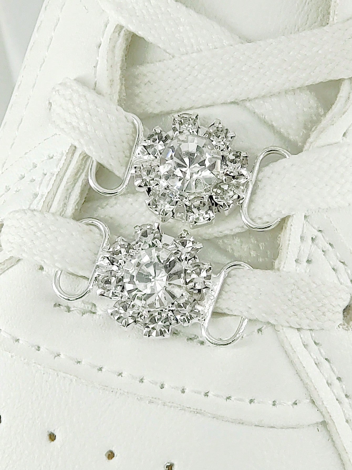 2 Décorations de chaussures en alliage avec strass et perles