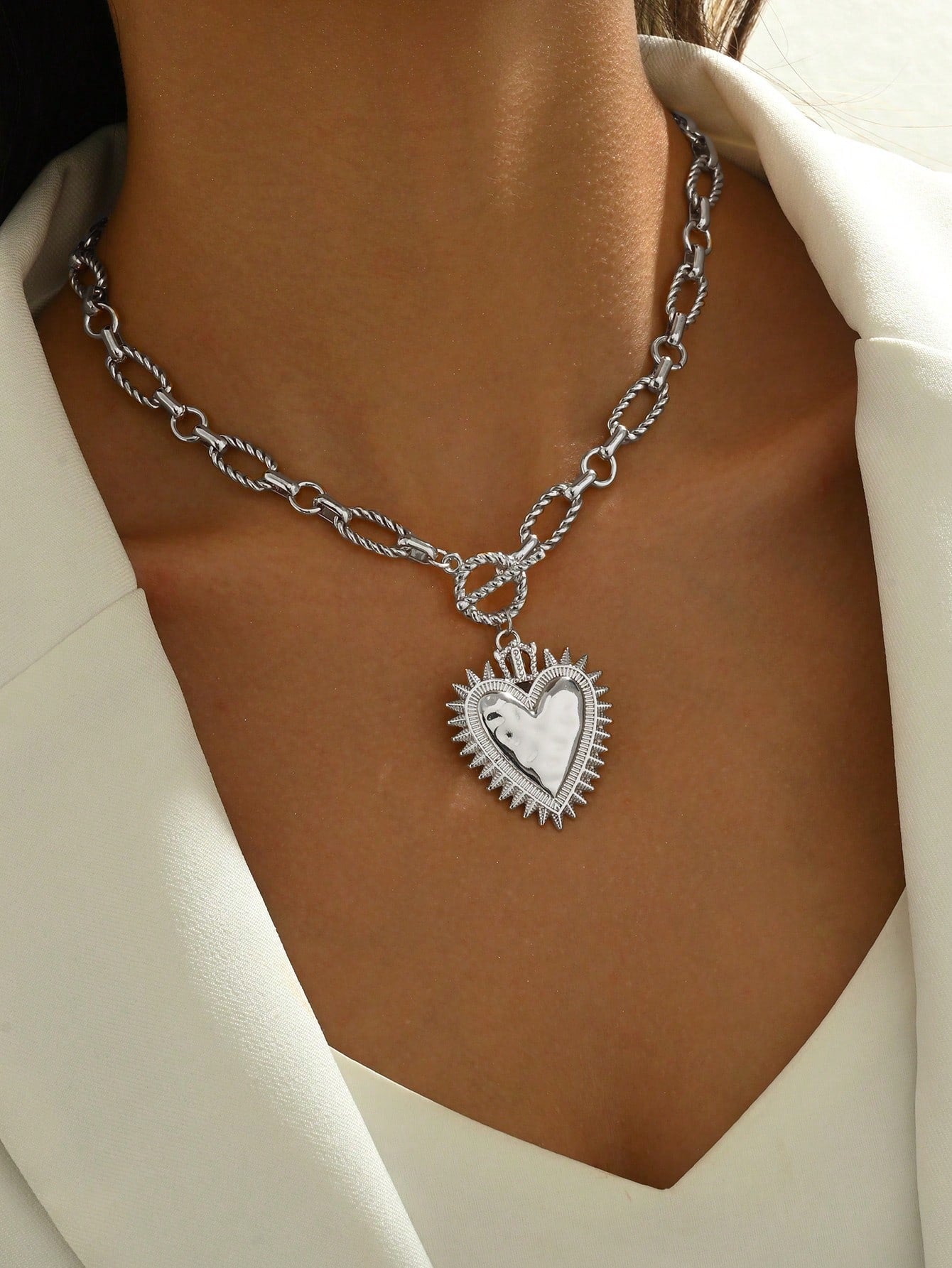 Collier cœur martelé argent, chaîne torsadée, pour femme