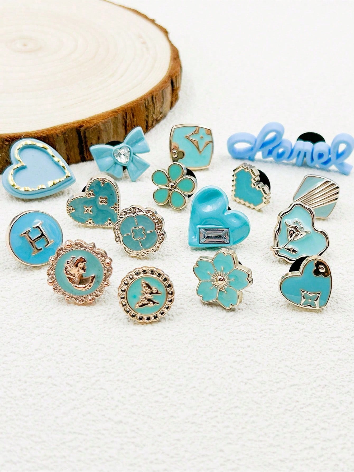 16 pièces décorations chaussures résine avec perles et motifs