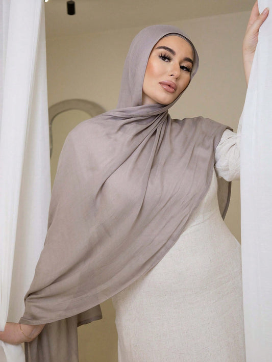 Foulard hijab viscose uni, bords larges, anti-UV