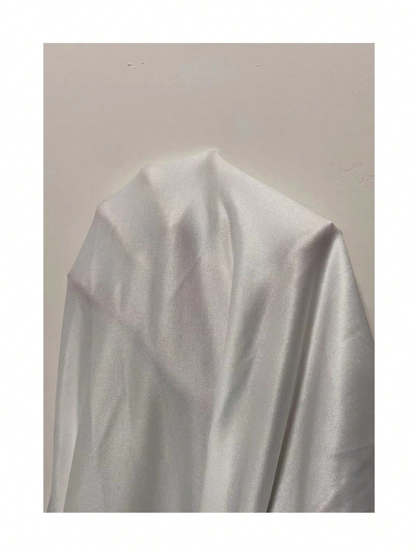 Robe sirène noire col drapé pour soirée