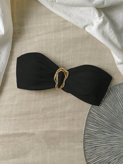 Top de bikini ras-du-cou avec décoration métallique