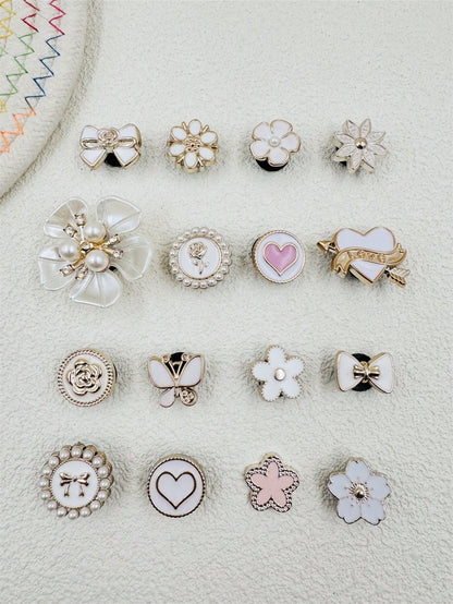 16 Perles Décoratives Résine pour Chaussures - Cœurs et Papillons