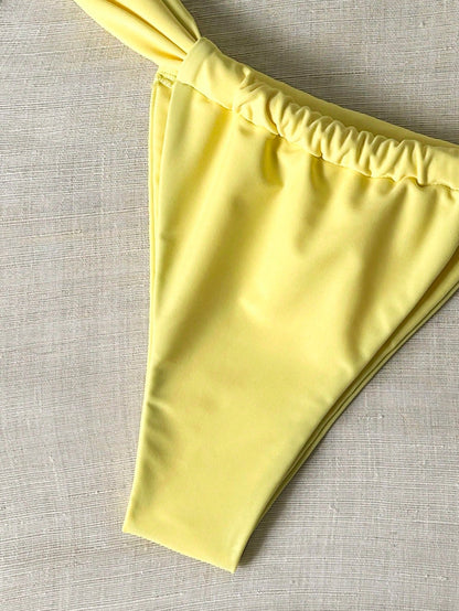 Bikini bandeau string métal uni pour femme