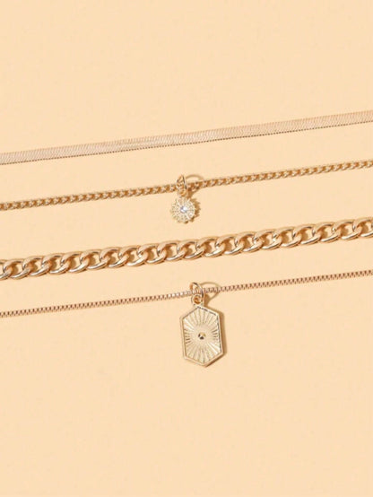 Collier multicouche femme avec pendentif losange strass