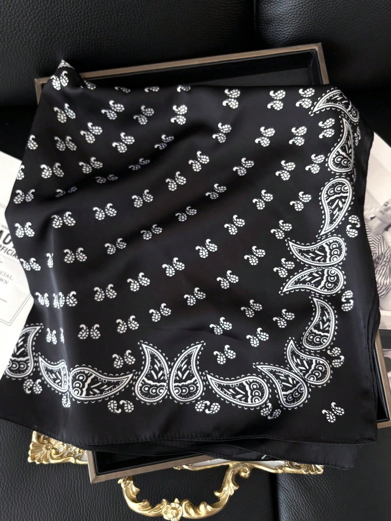 Foulard carré satin 70x70cm - Imprimé femme