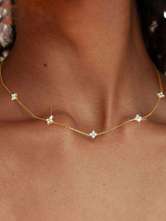 Collier pendentif quadrilobé zircone cubique