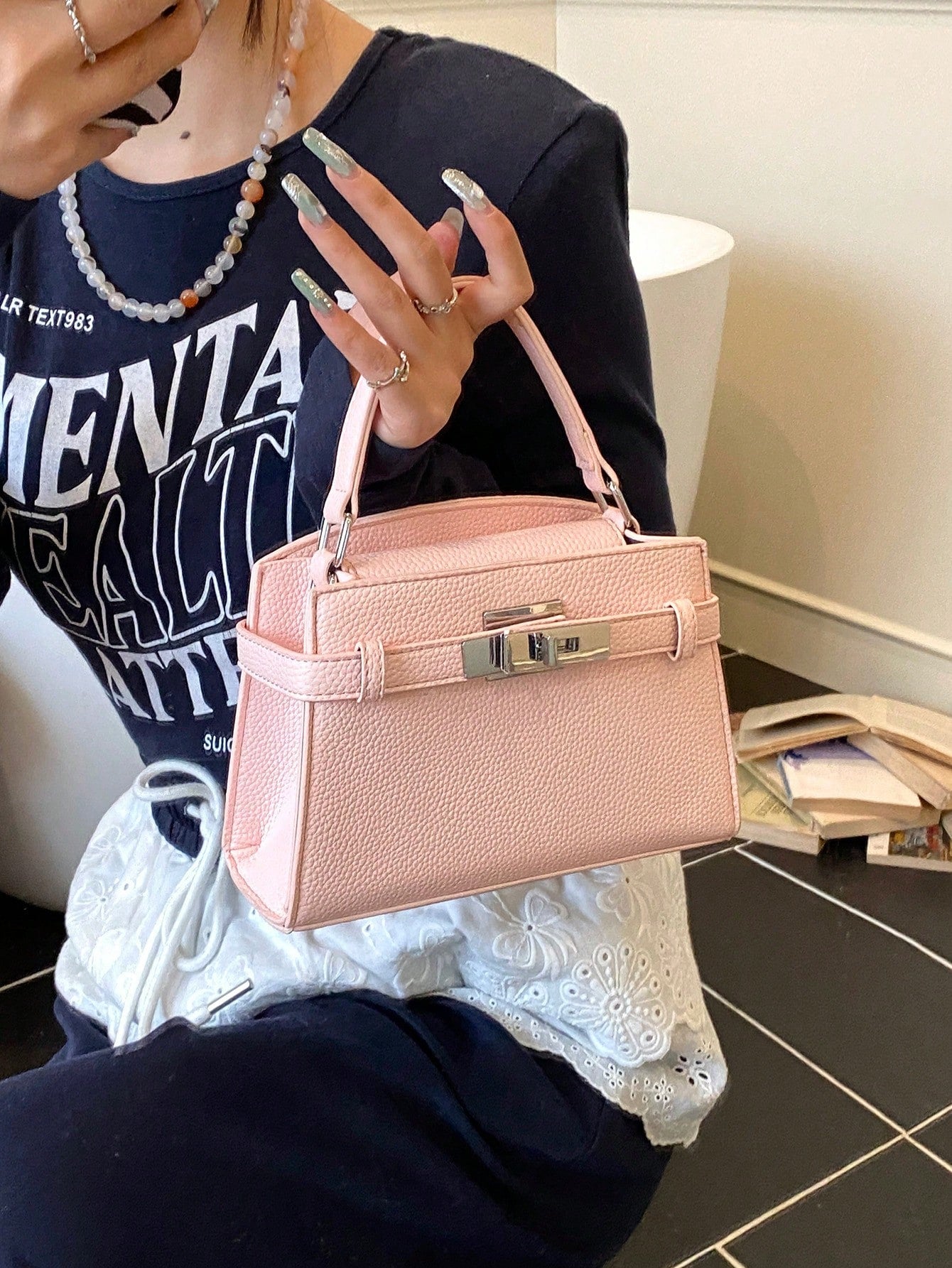 Sac à main femme motif litchi, sangle réglable, cuir haute gamme