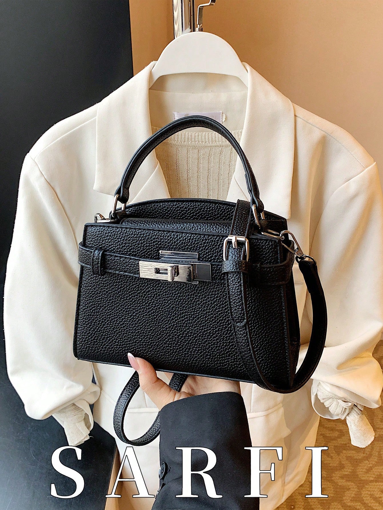 Sac à main bandoulière motif litchi, sangle réglable, cuir