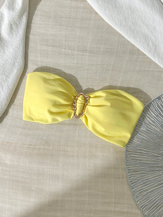 Top de bikini sans bretelles avec décoration métallique
