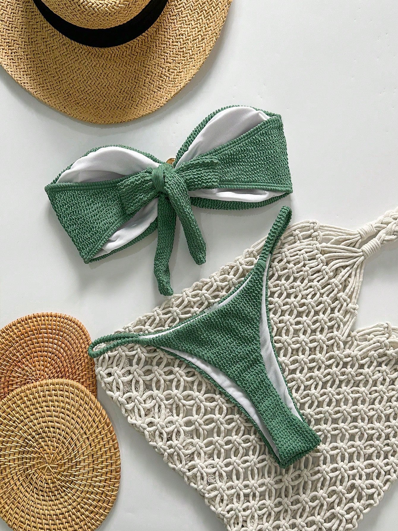 Ensemble bikini sans bretelles jacquard uni avec décor métal