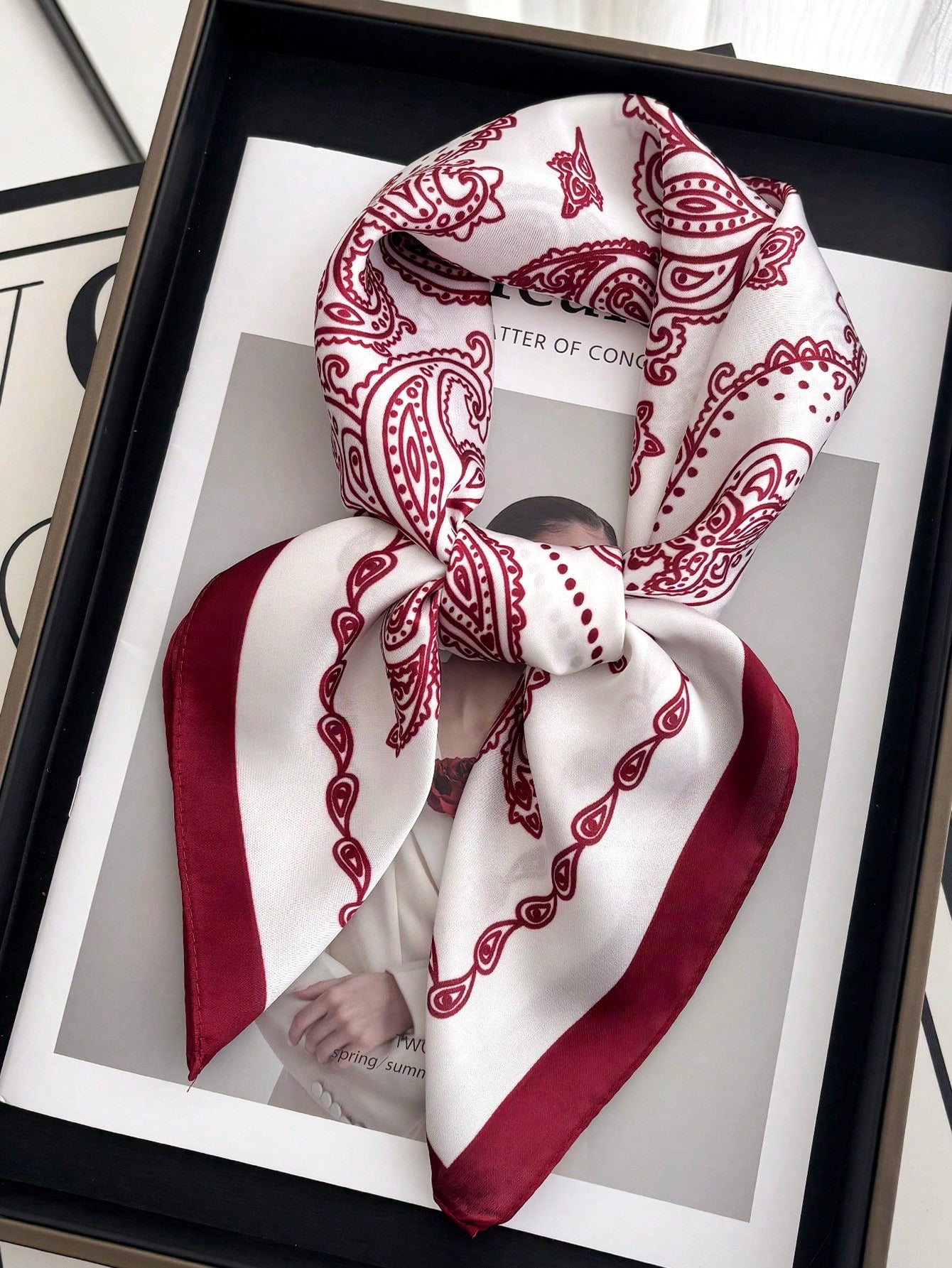 Foulard Satin 70x70cm Imprimé - Accessoire Mode Femme