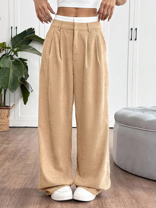 Pantalon ample en velours côtelé avec ceinture