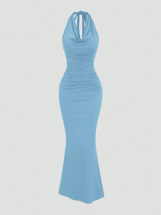 Robe fourreau noire soirée décolleté plongeant