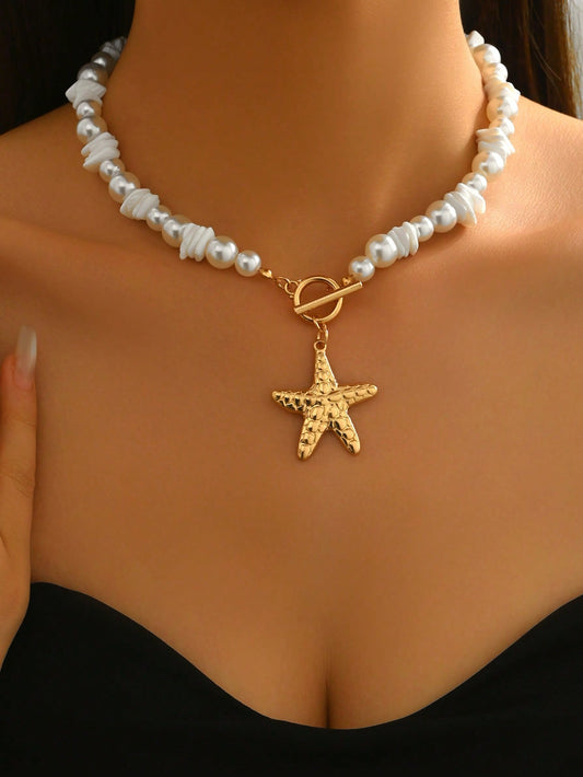 Collier ras du cou perles et pendentif étoile