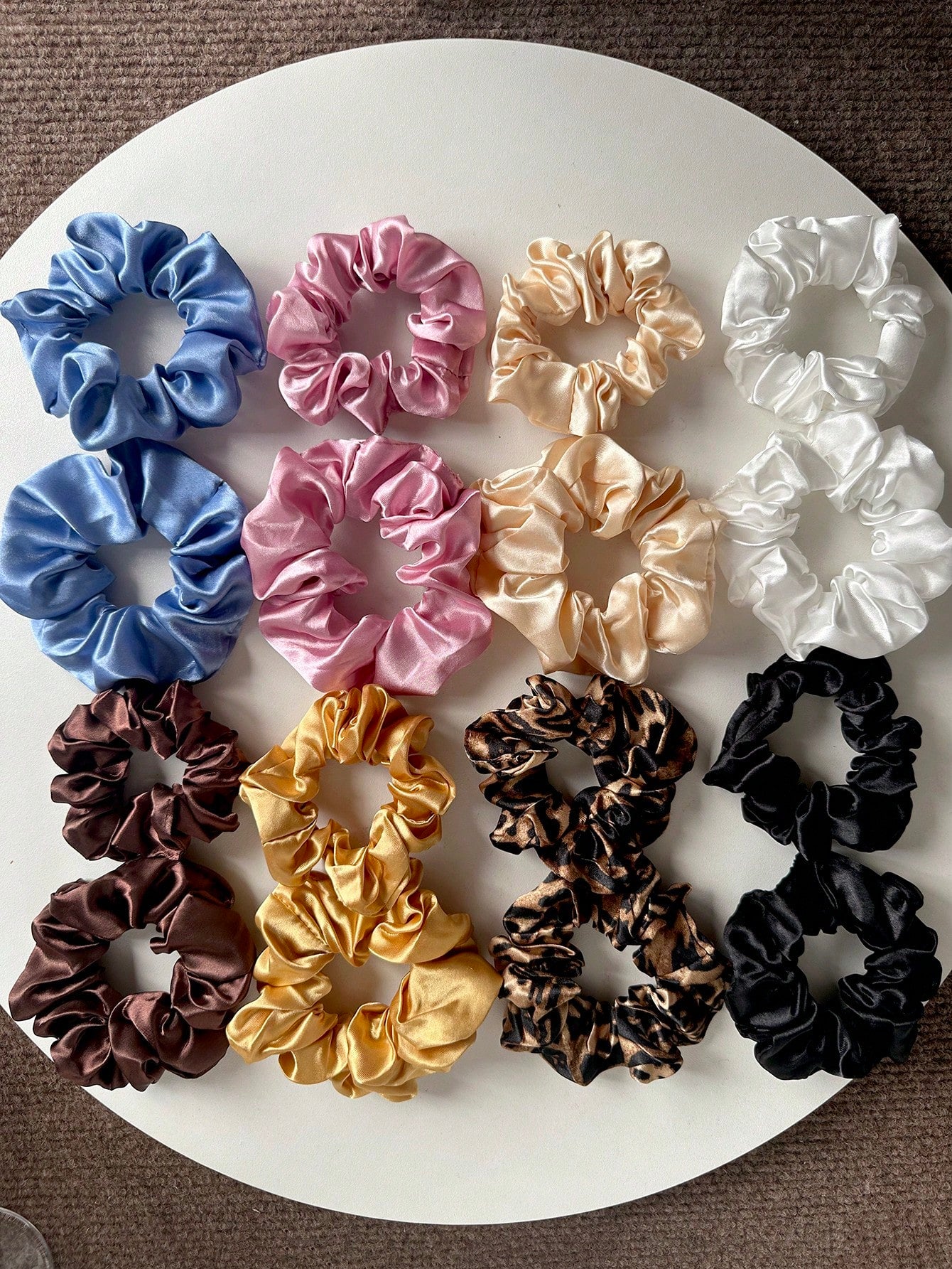 16 Élastiques Satin Unis et Léopard - Chouchous Doux et Élastiques