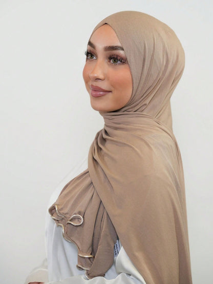 Hijab uni premium avec bord enroulé - Châle long confortable