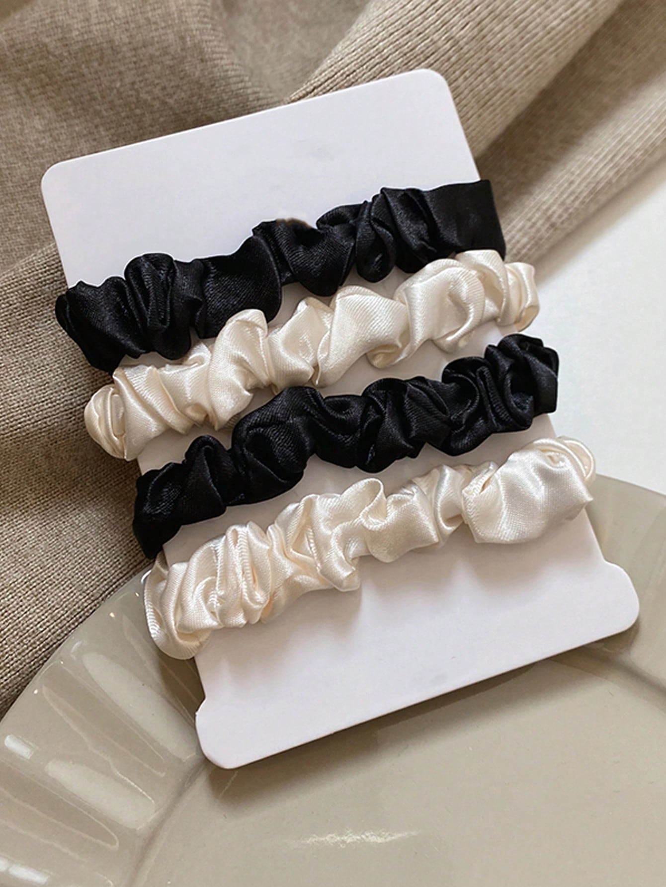 Chouchous satin 8 pièces - noir, blanc, marron