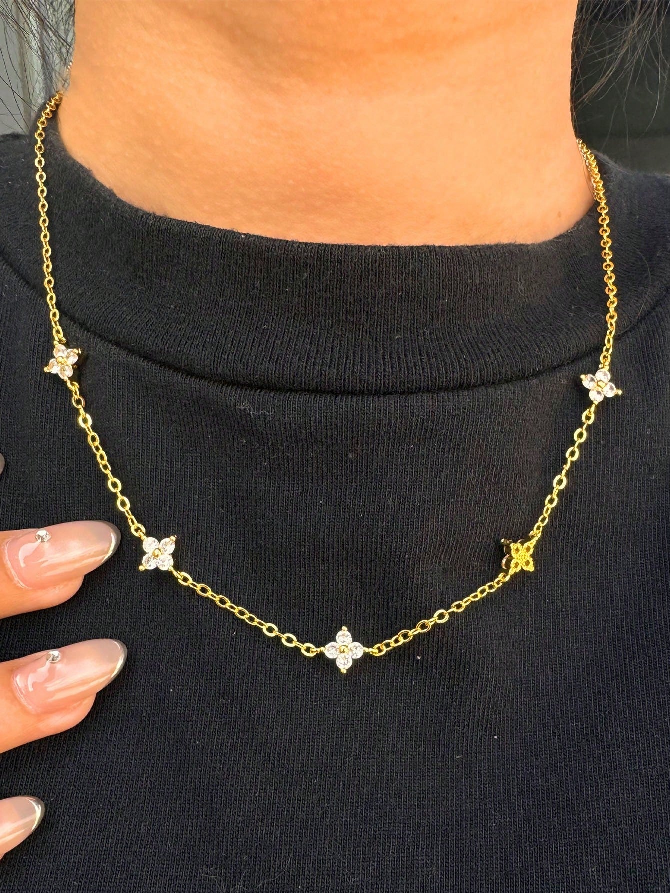 Collier pendentif quadrilobé zircone cubique